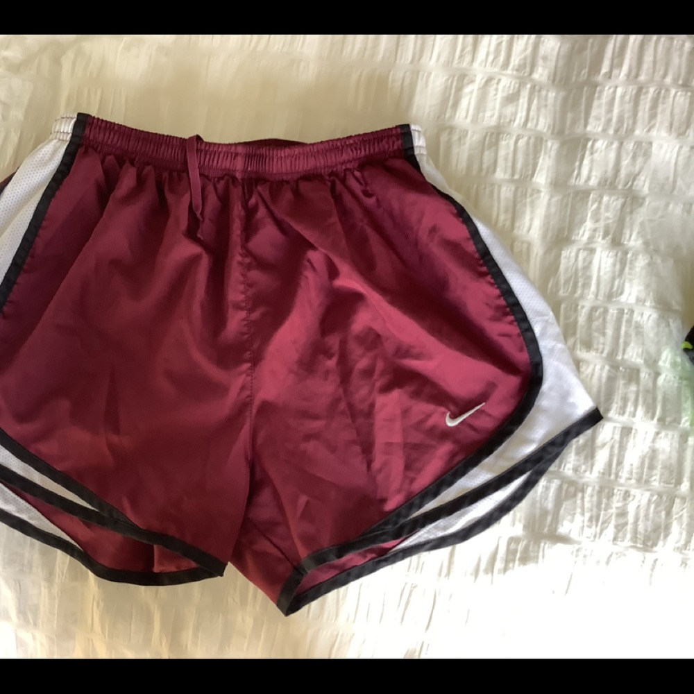 Nike Tempo Shorts Size S - EUC